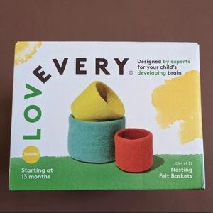 Lovevery nesting cups